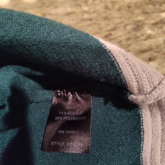 Summer & Sage Green and Navy sweater - Picture 8 of 8